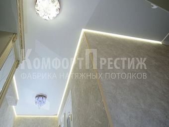 парящий натяжной потолок 18